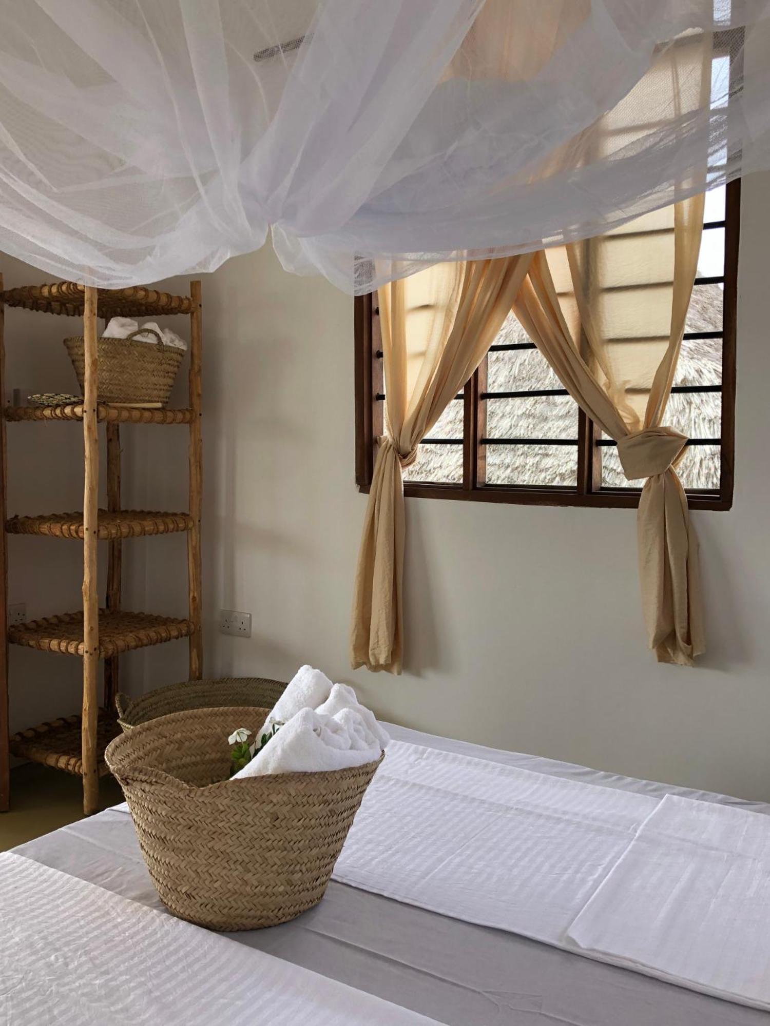 Bed and Breakfast Mlango Paje House II Екстер'єр фото